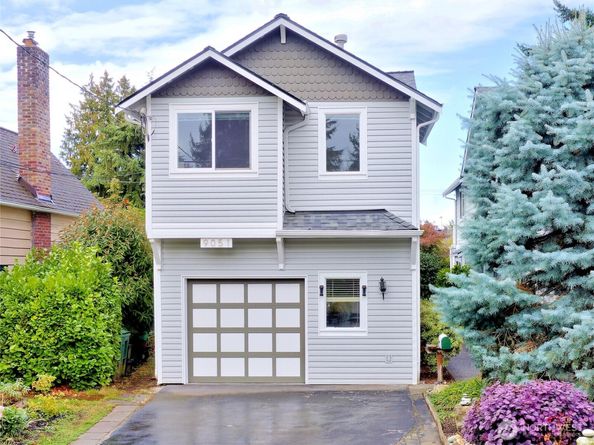 9051 Burke Avenue N, Seattle WA 98103