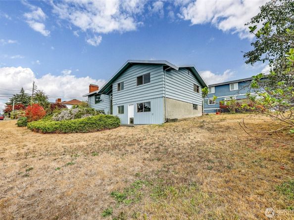 2313 Cascade Trail, Bremerton WA 98310