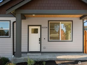 12330 13th Place SW 2C, Burien WA 98146