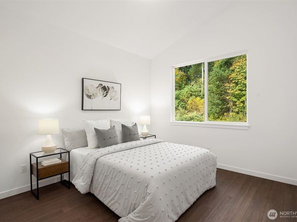 12330 13th Place SW 2C, Burien WA 98146
