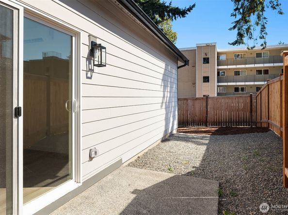 12330 13th Place SW 2C, Burien WA 98146