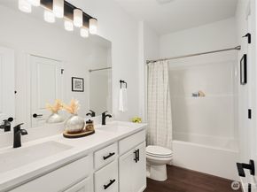 12330 13th Place SW 2C, Burien WA 98146