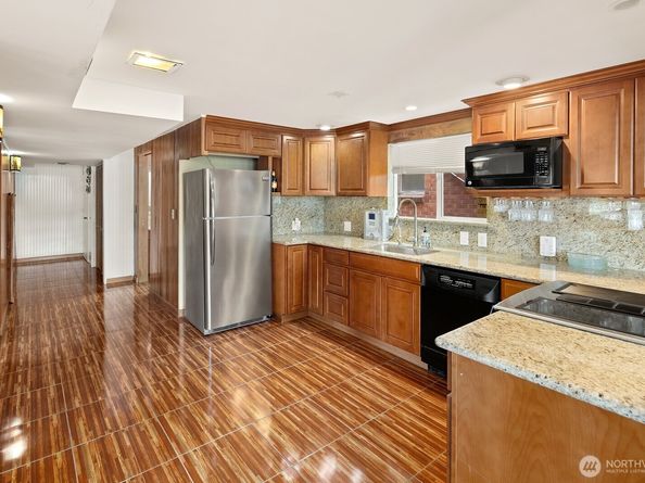 10008 Rainier Avenue S, Seattle WA 98178