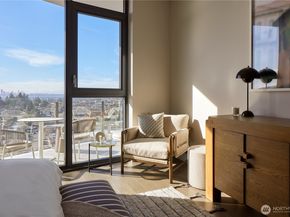 838 Avenue Square NE 1402, Bellevue WA 98004