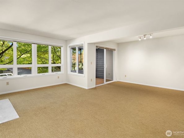 6300 Sand Point Way Way NE 111, Seattle WA 98115