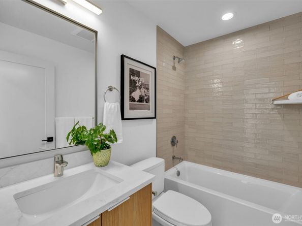 5642 49th Avenue SW, Seattle WA 98136