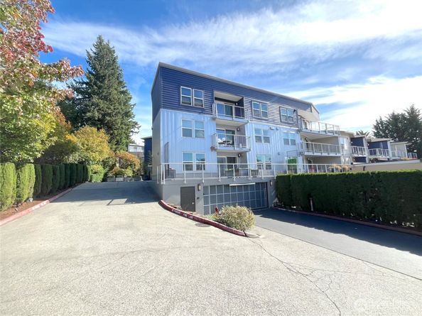 11920 98th Avenue NE 213, Kirkland WA 98034