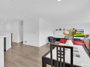11920 98th Avenue NE 213, Kirkland WA 98034