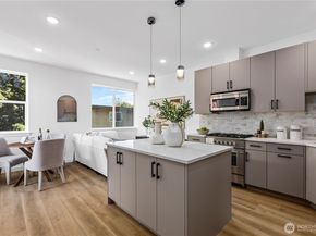 6546 D Latona Avenue NE, Seattle WA 98115