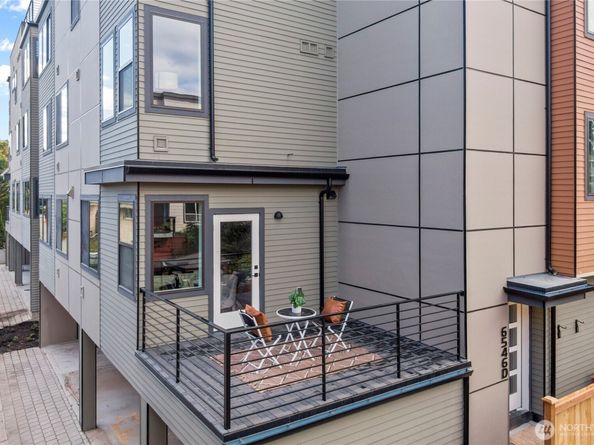 6546 D Latona Avenue NE, Seattle WA 98115