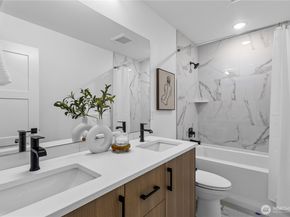 6546 D Latona Avenue NE, Seattle WA 98115