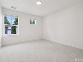 14 160th Place SE, Bothell WA 98012