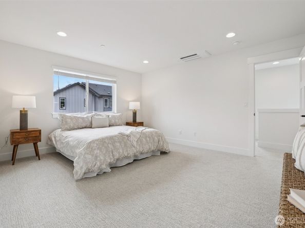 14 160th Place SE, Bothell WA 98012