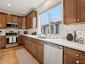 14 160th Place SE, Bothell WA 98012