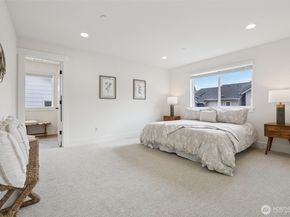 14 160th Place SE, Bothell WA 98012