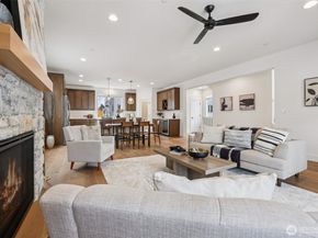 14 160th Place SE, Bothell WA 98012