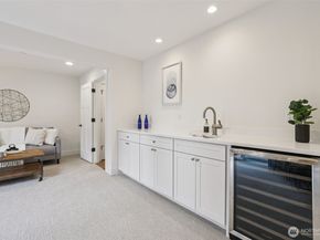 14 160th Place SE, Bothell WA 98012