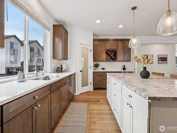 14 160th Place SE, Bothell WA 98012