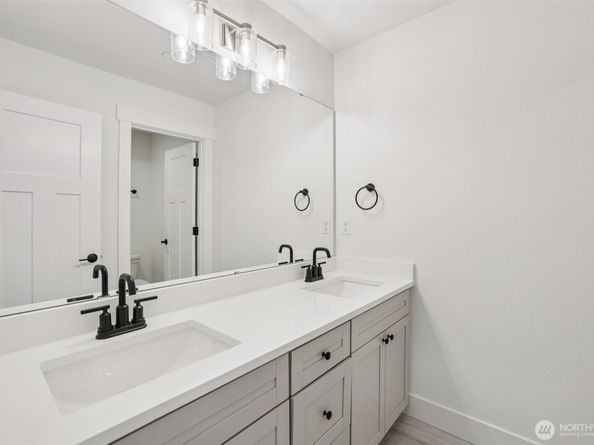14 160th Place SE, Bothell WA 98012