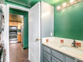 110 SW 116th Street A13, Seattle WA 98146