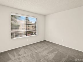 15175 Sunwood Boulevard DD32, Tukwila WA 98188