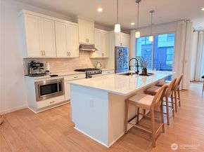 2422 217th Street SE D, Bothell WA 98021