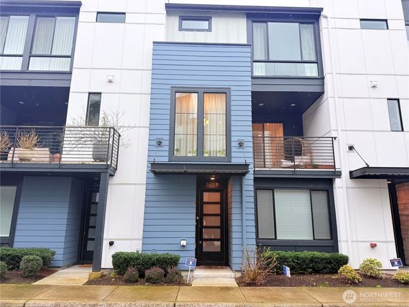 2422 217th Street SE D, Bothell WA 98021