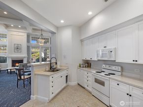 2244 132nd Avenue SE B214, Bellevue WA 98005