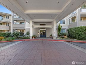 2244 132nd Avenue SE B214, Bellevue WA 98005