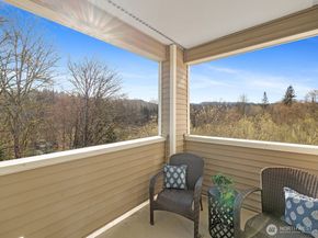 2244 132nd Avenue SE B214, Bellevue WA 98005