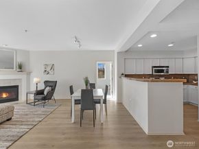 2244 132nd Avenue SE B214, Bellevue WA 98005