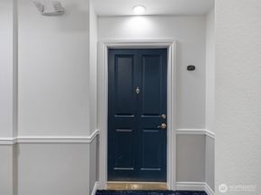 2244 132nd Avenue SE B214, Bellevue WA 98005