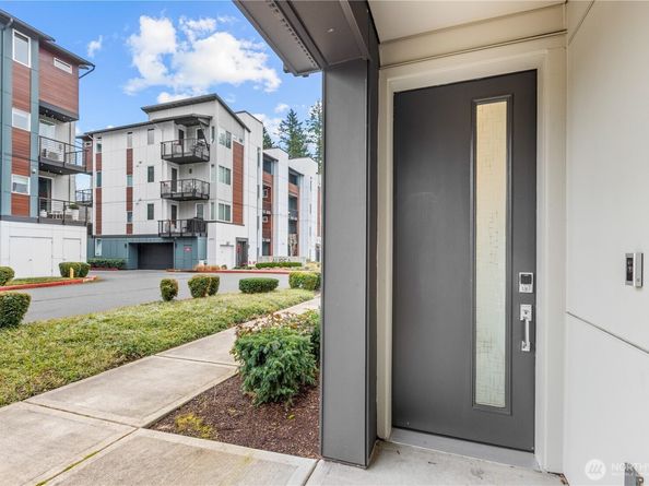 23103 NE 8th Street E1, Sammamish WA 98074