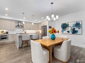 23103 NE 8th Street E1, Sammamish WA 98074