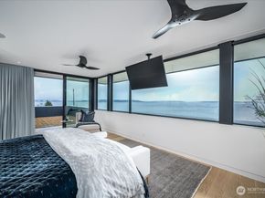 1914 Magnolia Boulevard W, Seattle WA 98199