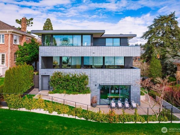 1914 Magnolia Boulevard W, Seattle WA 98199