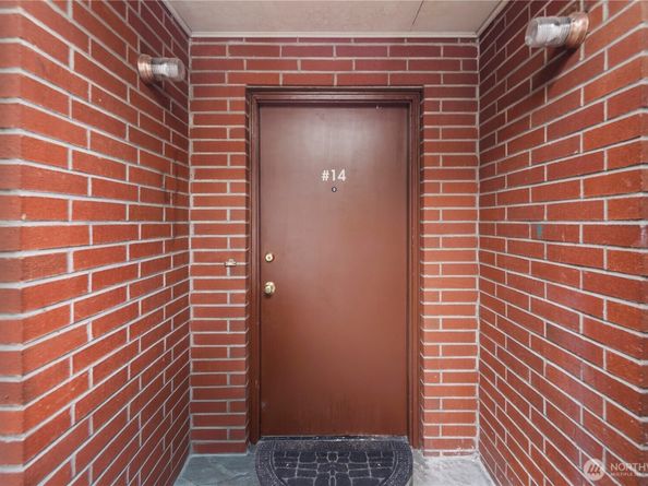 748 S Cloverdale Street 14, Seattle WA 98108