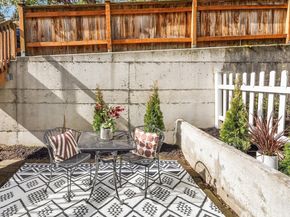 13726 Midvale Avenue N B, Seattle WA 98133