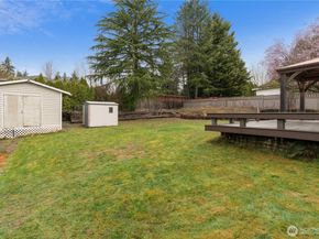 2401 185th Place SE, Bothell WA 98012