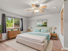 2401 185th Place SE, Bothell WA 98012