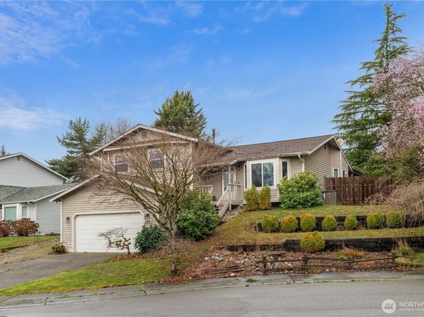 2401 185th Place SE, Bothell WA 98012