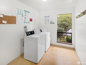 19409 56th Ave W 202, Lynnwood WA 98036