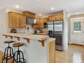 6309 30th Avenue SW, Seattle WA 98126