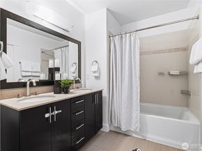 699 John St 319, Seattle WA 98109