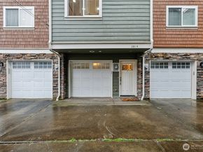 2814 E Spring Street, Seattle WA 98122