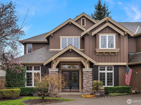 955 211th Place SE, Sammamish WA 98075