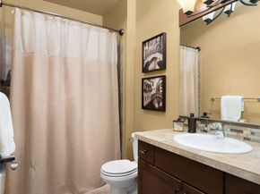 955 211th Place SE, Sammamish WA 98075