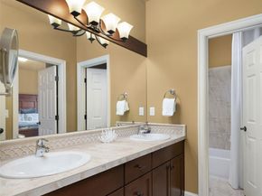 955 211th Place SE, Sammamish WA 98075