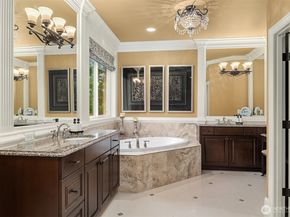 955 211th Place SE, Sammamish WA 98075