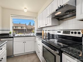 12828 SE 41st Lane C103, Bellevue WA 98006